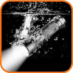 Lanterna LED Cree XP-E2 3W 200lm alimentare 3xAAA NEO TOOLS 99-101